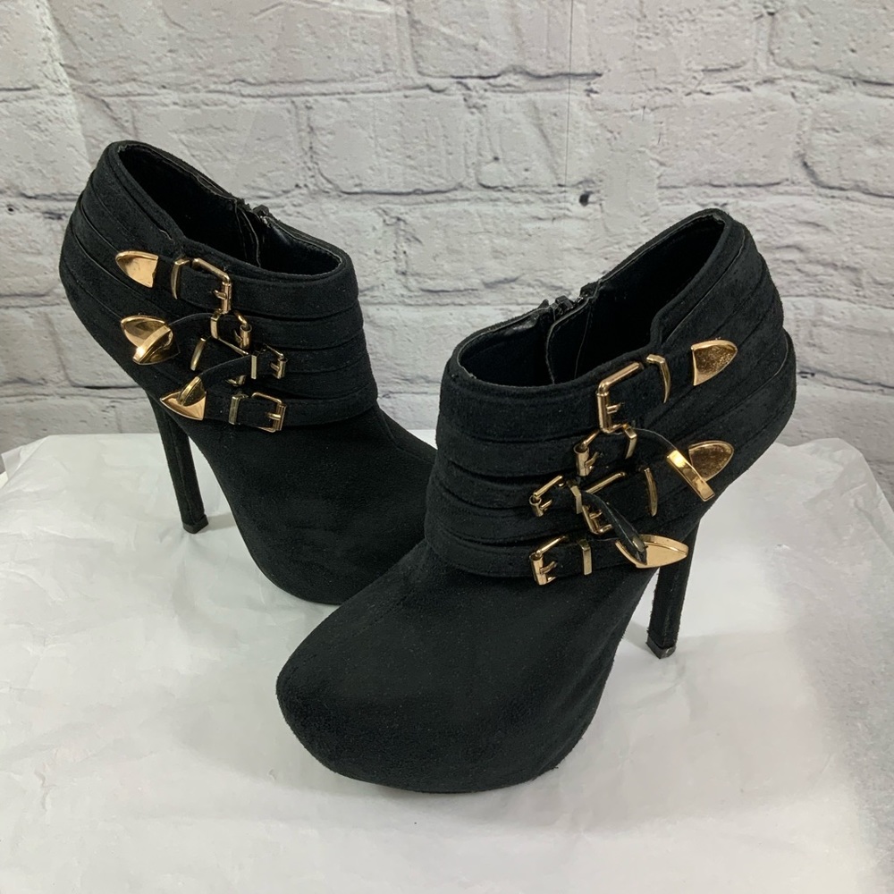 Black Heeled Booties Size 6